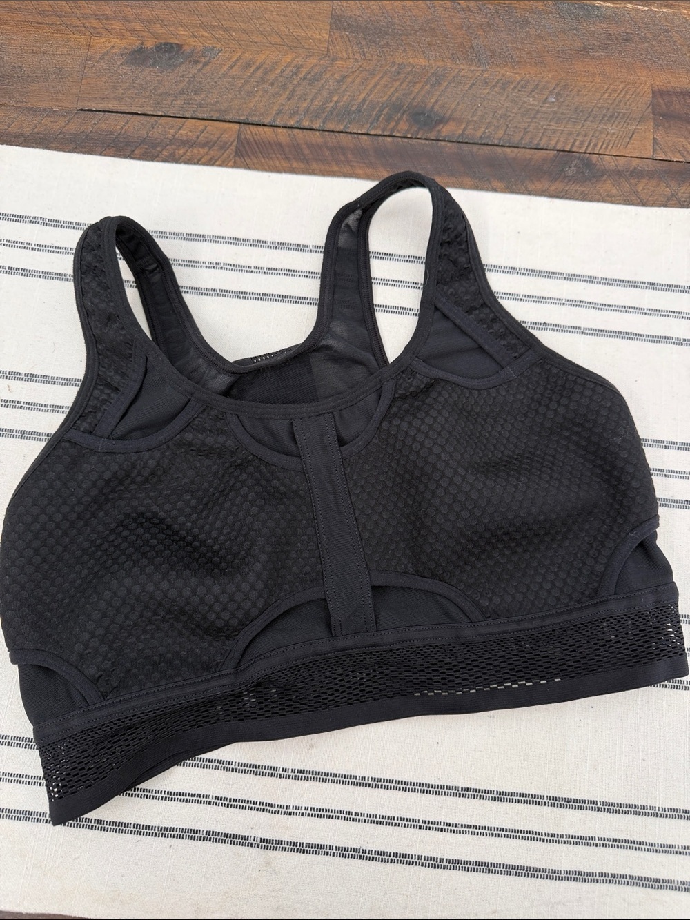 Nike Black Textured Mesh High-Impact Sports Bra